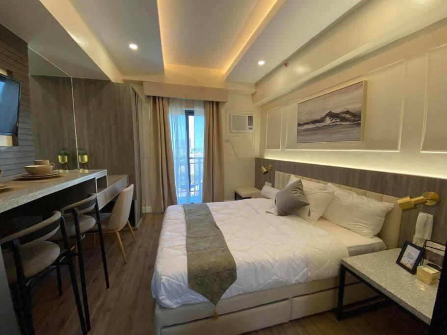 Condo Near Ayala Cebu City W Wifi Balcony מראה חיצוני תמונה