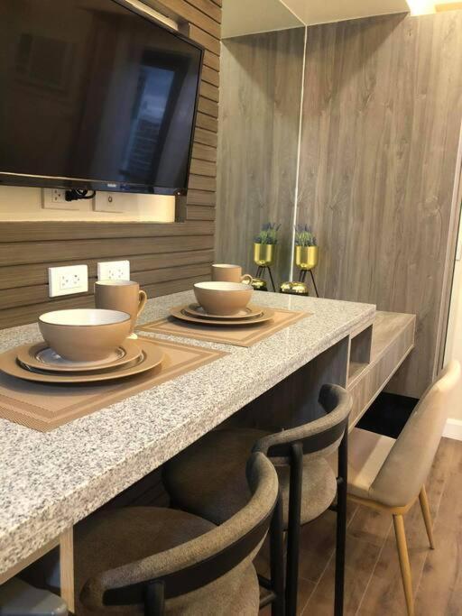 Condo Near Ayala Cebu City W Wifi Balcony מראה חיצוני תמונה