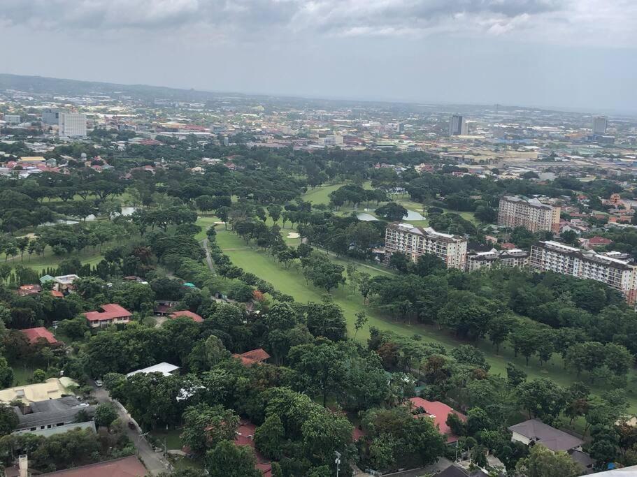 Condo Near Ayala Cebu City W Wifi Balcony מראה חיצוני תמונה